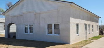 624 E Foster Ave, Pampa, TX 79065