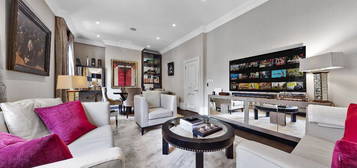 Flat for sale in Flat, Berkeley Street, London W1J