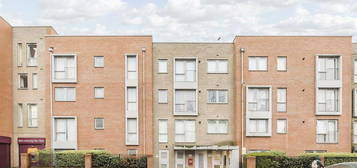 3 bedroom flat for sale