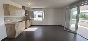 Appartement  à louer, 3 pièces, 2 chambres, 66 m²