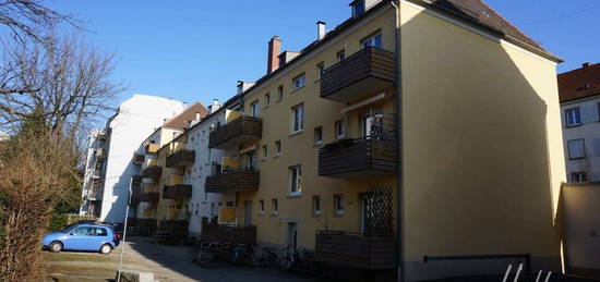 Die Stecknadel im Heuhaufen ... 2 Zimmer-Wohnung in der Wiehre ...zu Fuß in die Altstadt !!