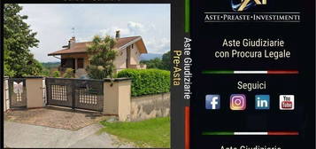 Villa all'asta in via Colle Pirolo, 6