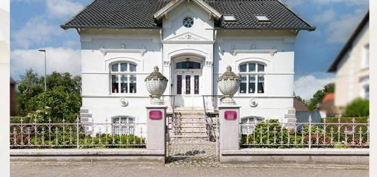 Elegante Villa aus der Gründerzeit - Großzügige Räume und stilvolle Ausstattung