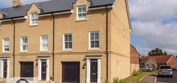 4 bed town house for sale