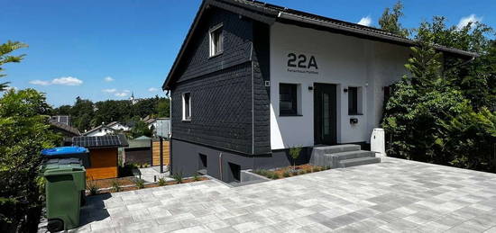 Saniertes Haus mit PV Anlage und Fernblick!