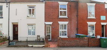 Terraced house to rent in Earls Road, Southampton SO14