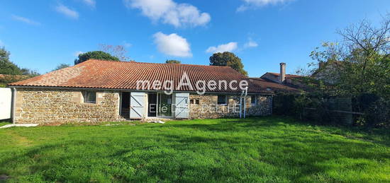 La Chapelle-Themer grange a finir de rénovée