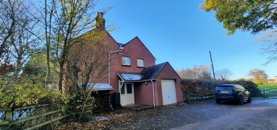 4 bedroom detached house