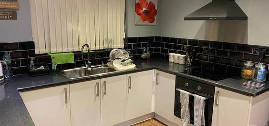 End terrace house to rent in Stephenson Avenue, Walsall WS2