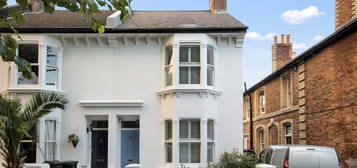 End terrace house to rent in Middle Road, Preston Village, Brighton BN1