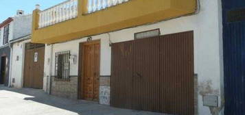 Chalet pareado en venta en calle Molinillos