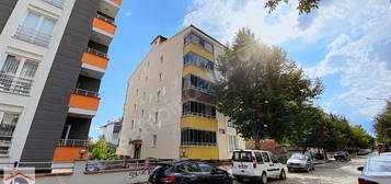 BAHÇELİEVLER MAH. CEVHERPAŞA SK. DENİZ APT. SATILIK 2+1 DAİRE