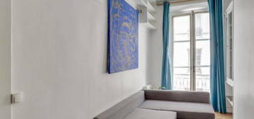 (Disponible 1-24 mois) Espace Intime Near Métro Odéon Paris