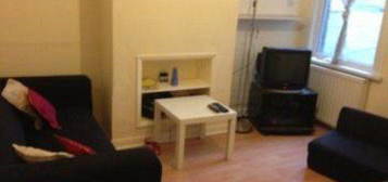 4 bed shared accommodation to rent