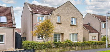 4 bed detached house for sale