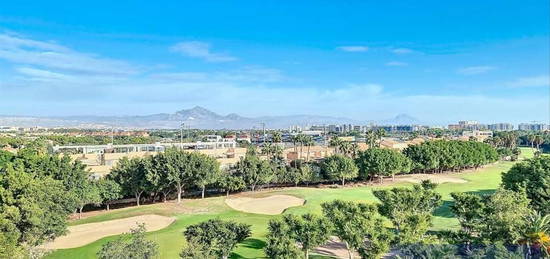 Ático de alquiler en Avenida Pintor Fernando Soria, Alicante Golf