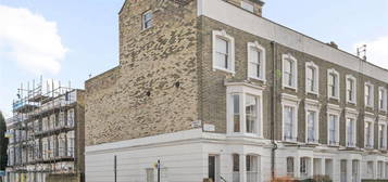 Flat to rent in Jackson Road, Holloway N7