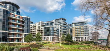 Flat for sale in The Boulevard, Imperial Wharf SW6