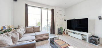 Flat for sale in Pomarine Apartments, Hendon, London NW9