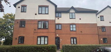 Studio for sale in David Close, Harlington, Hayes UB3