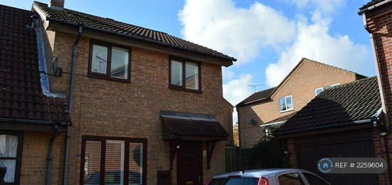 3 bedroom semi-detached house