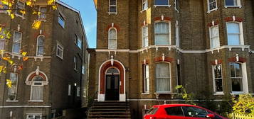 Flat for sale in 18 Kidbrooke Park Road, London SE3