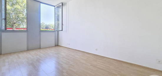 Studio  à vendre, 1 pièce, 24 m², Étage 1/–