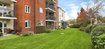 Flat for sale in Stour Road, Christchurch, Dorset BH23