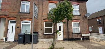 2 bed terraced house to rent