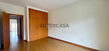 Apartamento T2 com terraço na Povoa de Lanhoso.