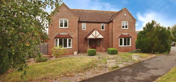 4 bed detached house for sale