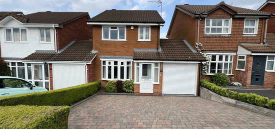 3 bedroom link detached house for sale