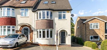 4 bed end terrace house for sale