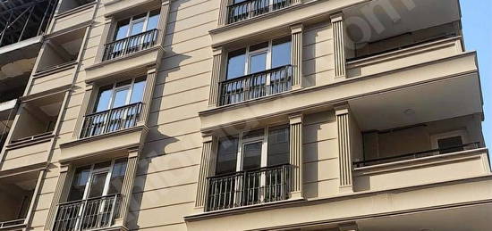 BAHÇELİEVLER ÇAMLIK CADDESİ 1+1 SIFIR BAHÇE KATI SATILIK DAİRE