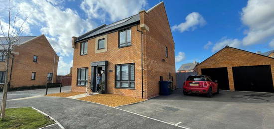 4 bedroom detached house