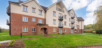 2 bedroom ground floor flat for sale