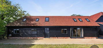 2 bed detached house for sale