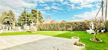 Traumhaft - Paradies mit Garten und Carport