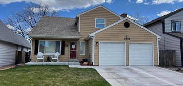 9772 W 82nd Pl, Arvada, CO 80005