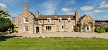 9 bedroom country house