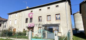 Ferme de village sur terrain attenant