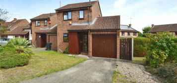 2 bedroom detached house