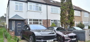 3 bed detached house to rent