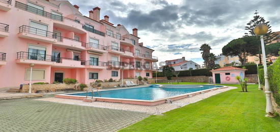 Apartamento T2 inserido em condomínio com piscina - A 5 minutos da praia! - CENTRO - Ericeira.