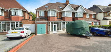 5 bed semi-detached house for sale