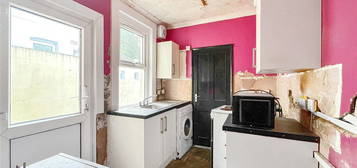 3 bed terraced house for sale