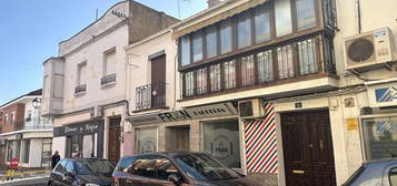 Chalet adosado en venta en calle Jacinto Benavente, 6