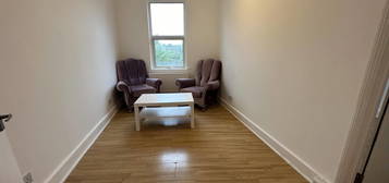 2 bed flat to rent