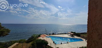 Studio de 25 m² dans résidence sécurisé avec piscine bord de mer et vue sur les montagnes.