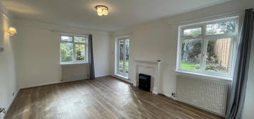 Bungalow to rent in Sandy Lane South, Wallington SM6